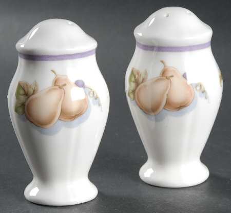 Aspen Grove Salt & Pepper Set