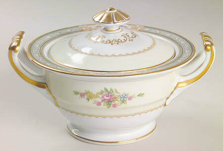 Lynbrook (4724 & NO #) Sugar Bowl & Lid