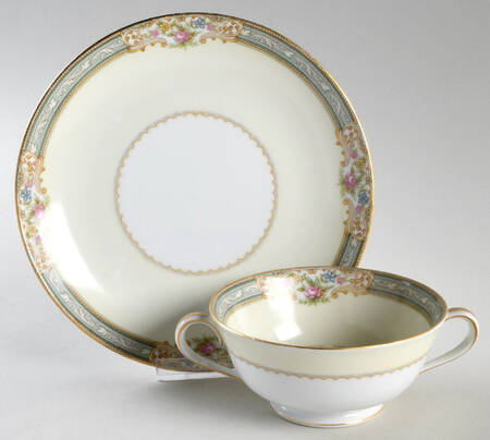 Lynbrook (4724 & NO #) Footed Cream Soup Bowl & Saucer Set