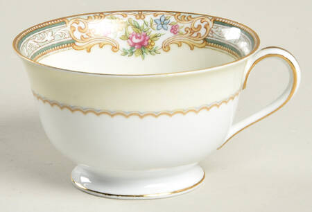 Lynbrook (4724 & NO #) Footed Cup