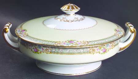 Lynbrook (4724 & NO #) Round Covered Vegetable