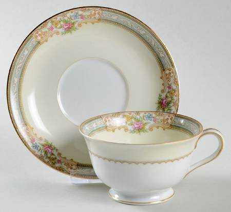 Lynbrook (4724 & NO #) Footed Cup & Saucer Set