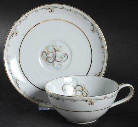 Esquire Flat Cup & Saucer Set