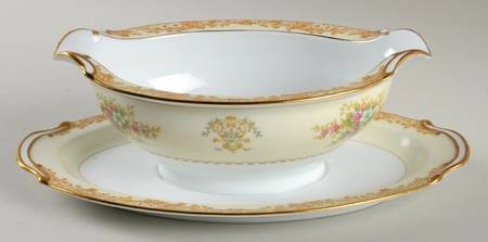 N1182 Gravy Boat with Attached Underplate