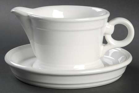 Coronado White Gravy Boat & Underplate