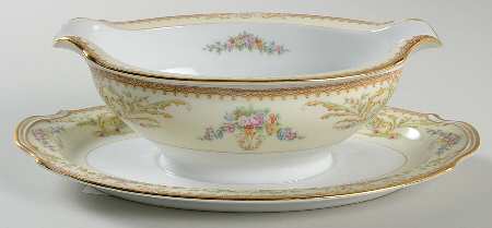 Nanette (4912) Gravy Boat with Attached Underplate