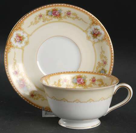 Allure Footed Cup & Saucer Set