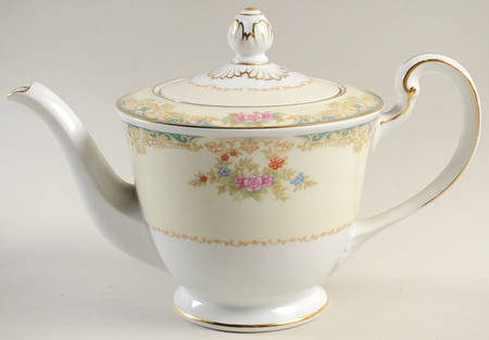 Camelot (3031 & NO #) Teapot & Lid