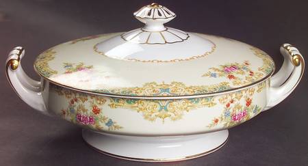 Camelot (3031 & NO #) Round Covered Vegetable