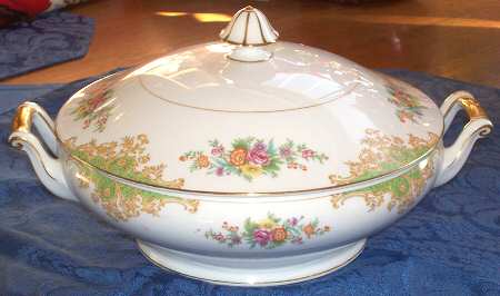 N1195 Round Covered Vegetable