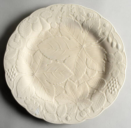 Woodbury Ivory Service Plate (Charger)