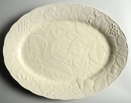 Woodbury Ivory 18" Oval Serving Platter