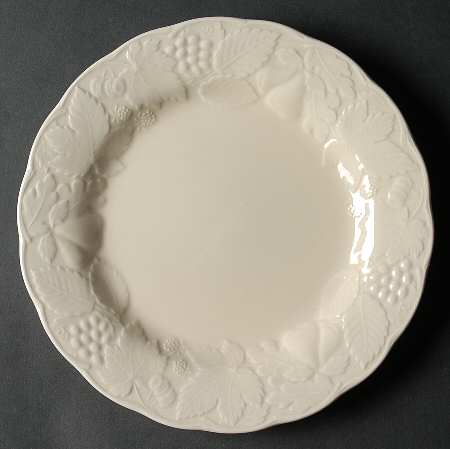 Woodbury Ivory Luncheon Plate