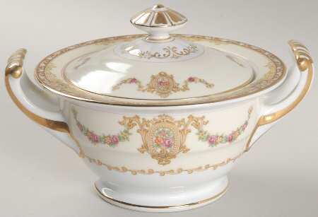 Camillia (4735) Sugar Bowl & Lid