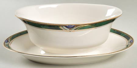Cypress Gravy Boat with Attached Underplate