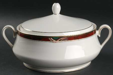Bordeaux Round Covered Vegetable