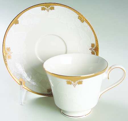 Ambrosia Footed Cup & Saucer Set
