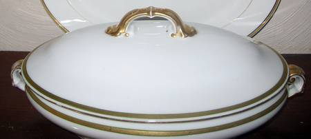 N1224 Oval Covered Vegetable