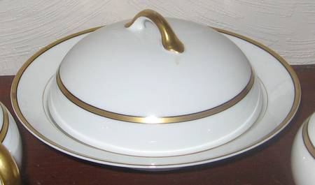 N1224 Round Covered Butter