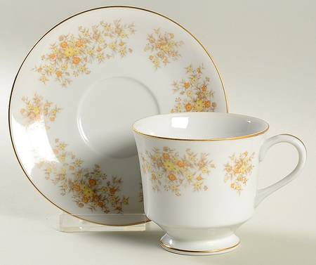Cancion Footed Cup & Saucer Set