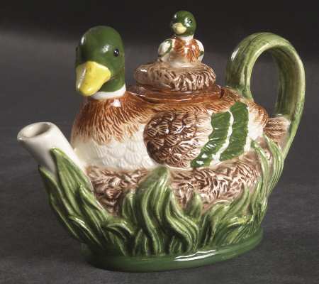 Royal Hunt Mini Teapot & Lid