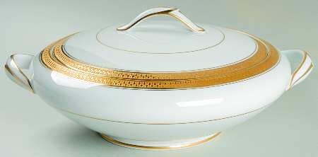 Goldridge Round Covered Vegetable