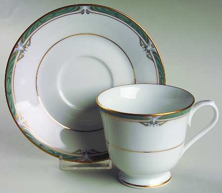 Glenabbey Footed Cup & Saucer Set