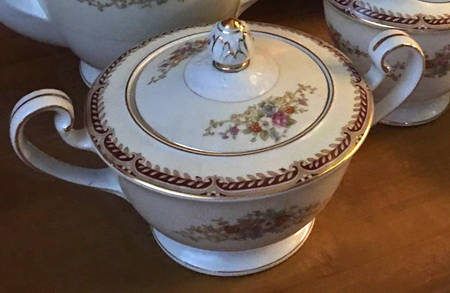 N1284 Sugar Bowl & Lid