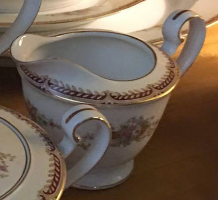 N1284 Creamer