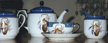 N1143b Flat Cup & Saucer Set