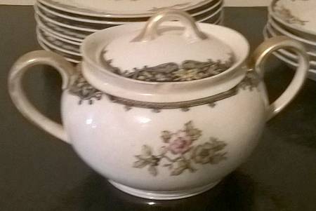 N1320 Sugar Bowl & Lid