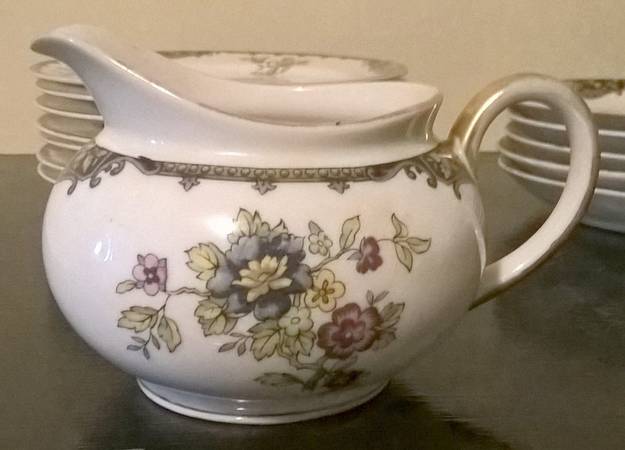 N1320 Creamer