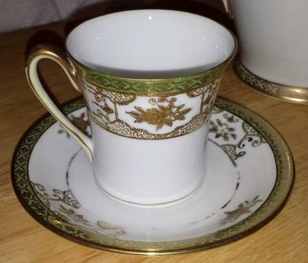 N1330 Chocolate Cup & Saucer Set