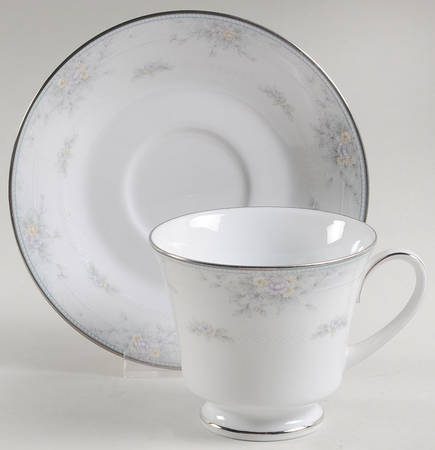 Amery Footed Cup & Saucer Set
