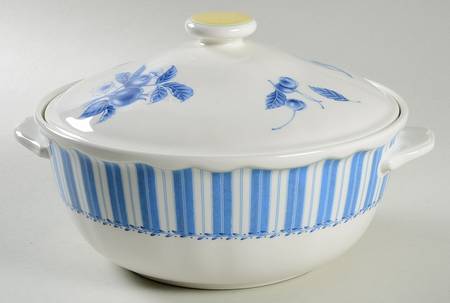 Gourmet Blue 2.5 Qt Round Covered Casserole