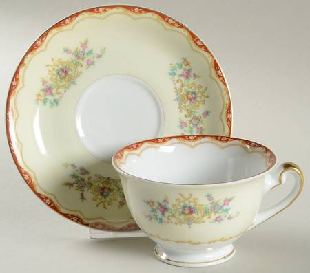 NAT29 Footed Cup & Saucer Set
