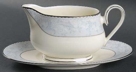 Montebello Gravy Boat & Underplate (Relish/Butter)