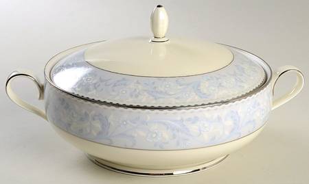 Montebello Round Covered Vegetable