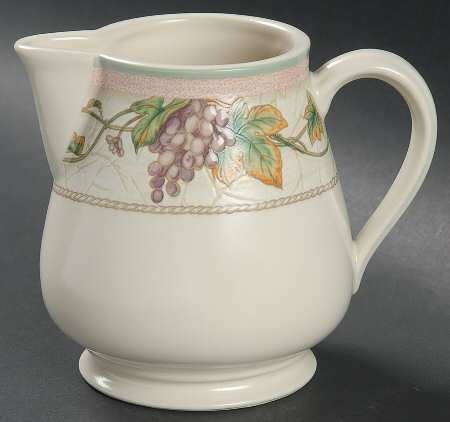 Napa Vines Creamer