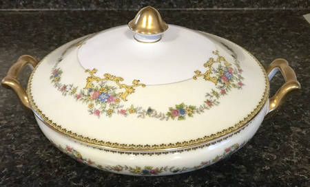 N1353 Round Covered Vegetable