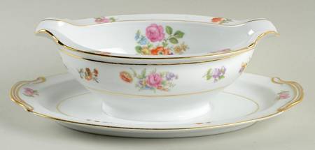 N1356 Gravy Boat with Attached Underplate