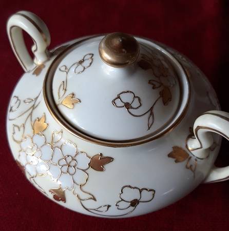 N1359 Sugar Bowl & Lid