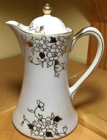 N1359 Chocolate Pot & Lid