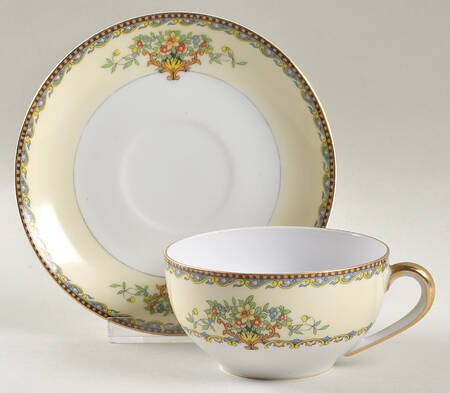 N1365 Flat Cup & Saucer Set