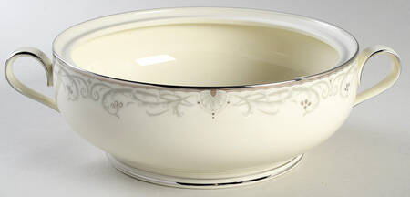 Venetian Scroll Round Vegetable No Lid