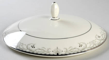 Venetian Scroll Lid for Round Vegetable