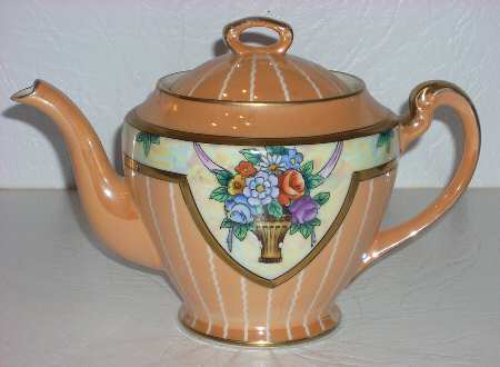 N1370 Teapot & Lid