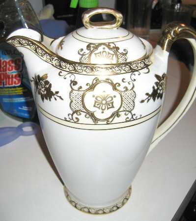 N1372 Coffee Pot & Lid
