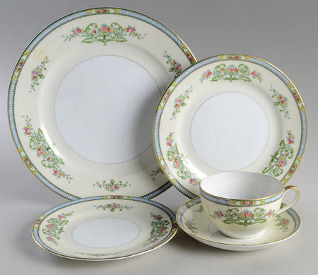 N1386 5 Piece Place Setting