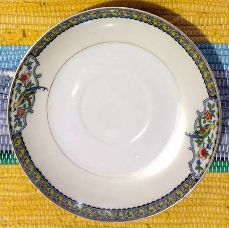 N1390 Saucer